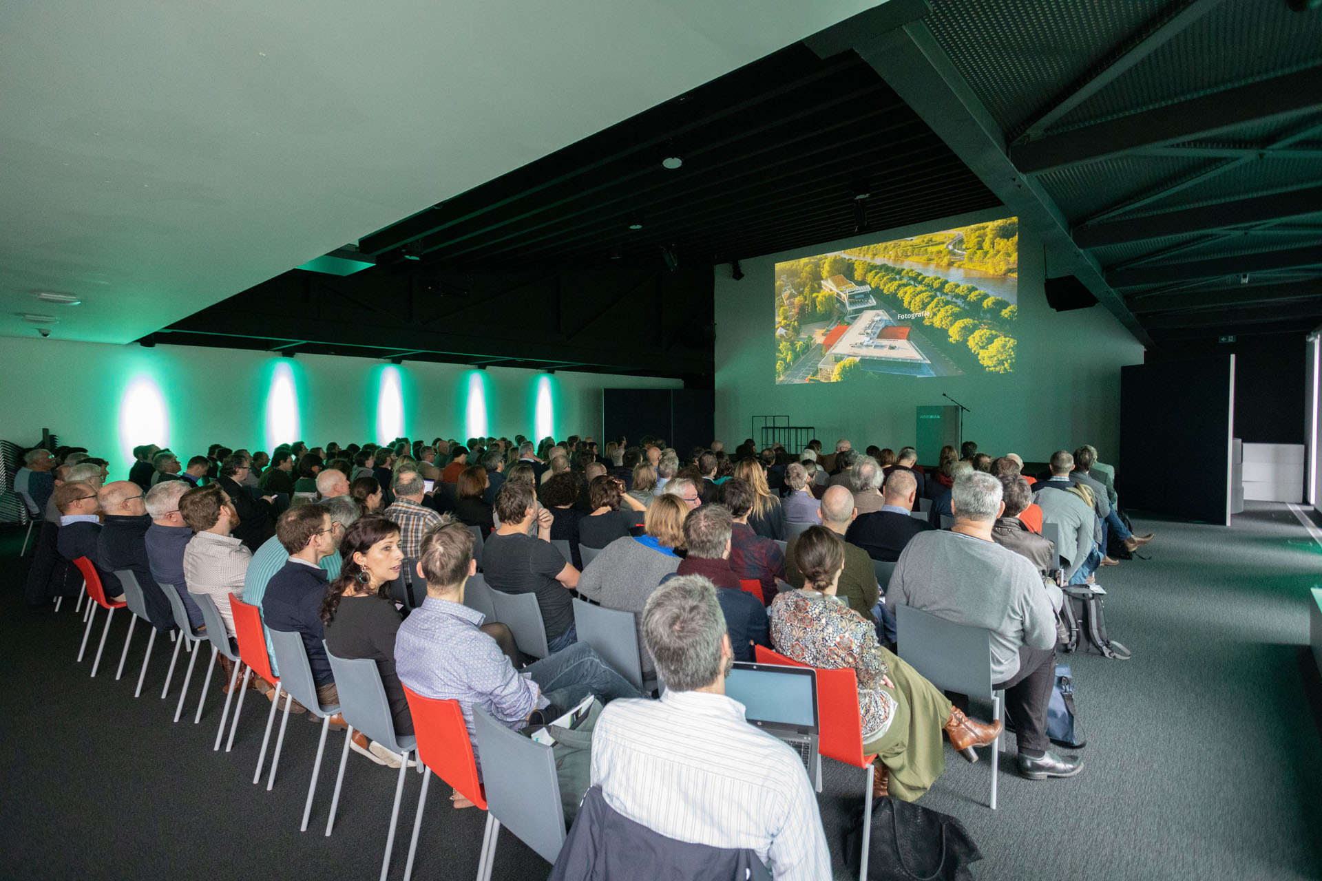 Schoolbouwformule workshop : Invloed van demografie en klimaat op (ver)bouwen van scholen