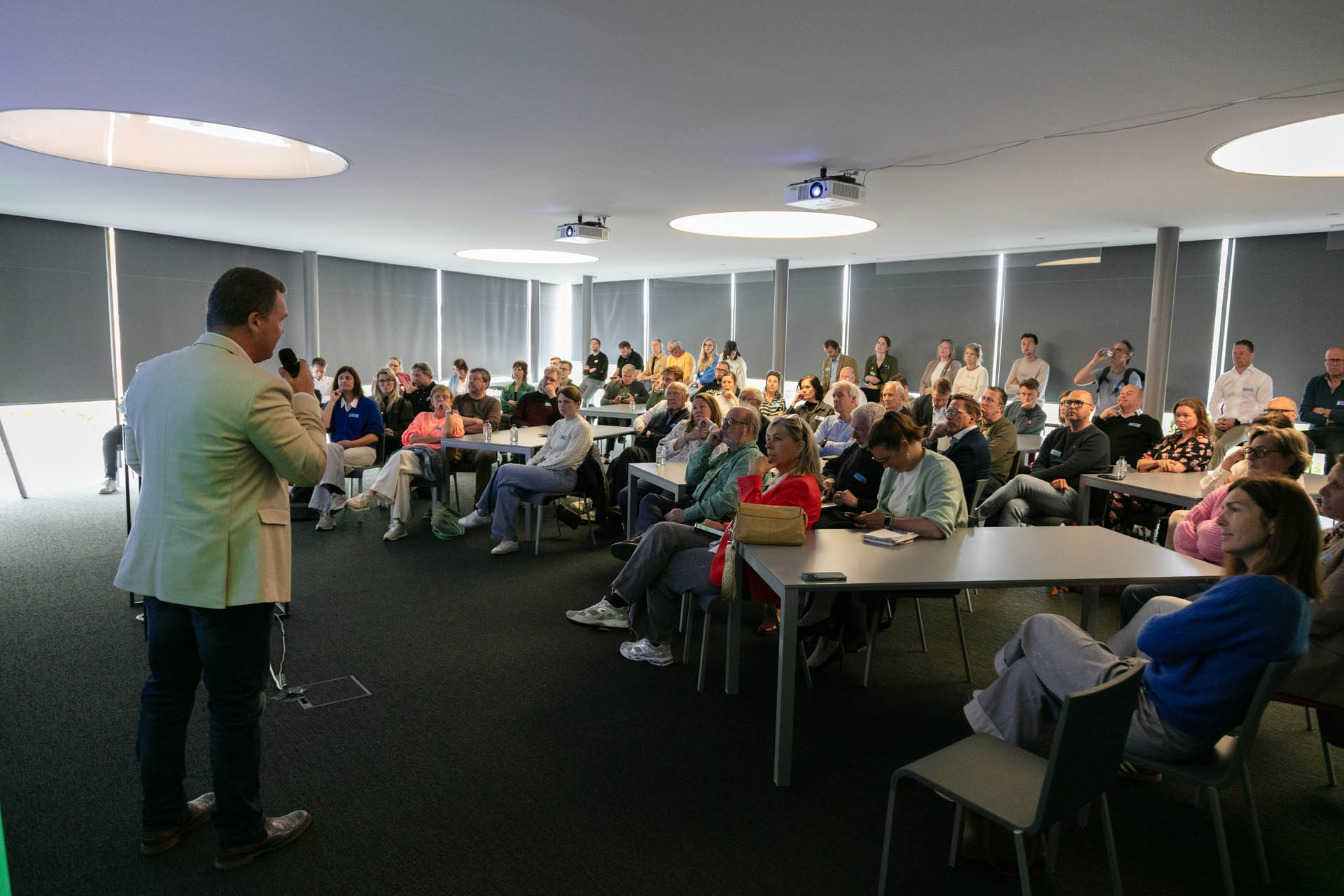 Handvatten voor circulaire schoolbouw