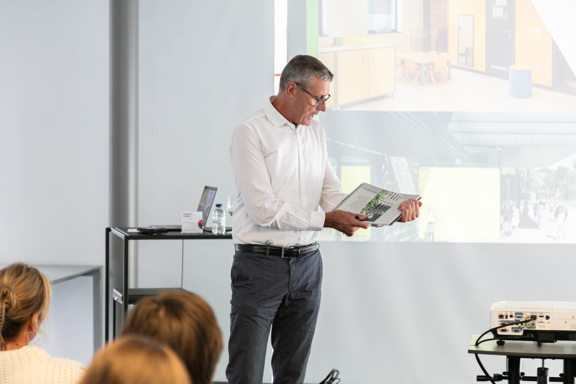 Handvatten voor circulaire schoolbouw