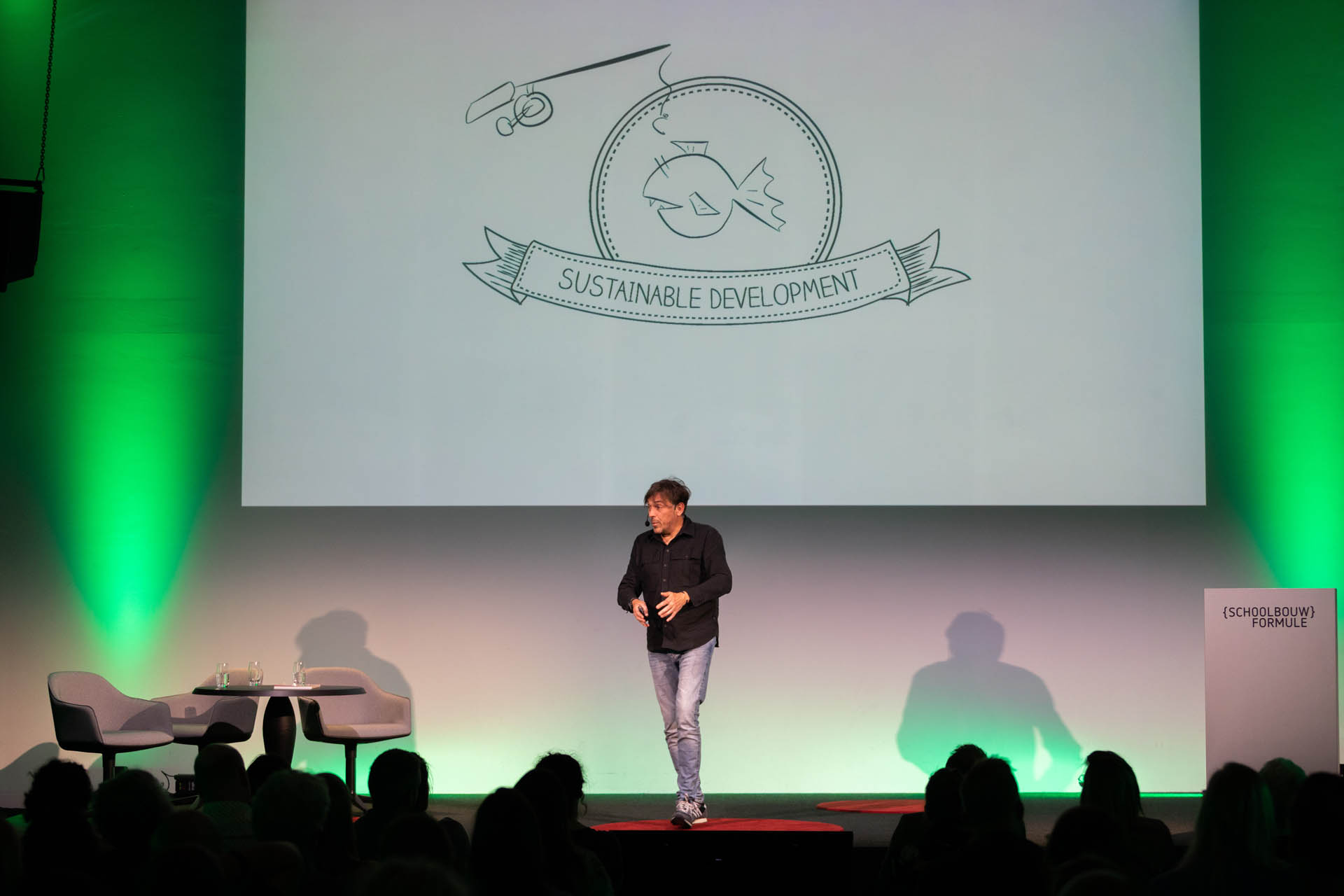 Handvatten voor circulaire schoolbouw