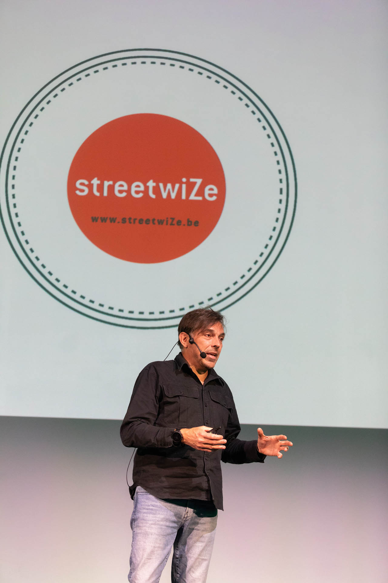 Handvatten voor circulaire schoolbouw
